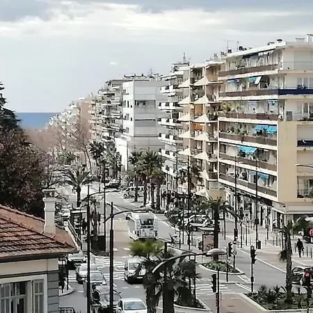 Spacieux F2 Limite Cannes 2 Personnes - *