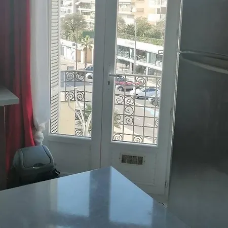 Spacieux F2 Limite Cannes 2 Personnes - * Le Cannet